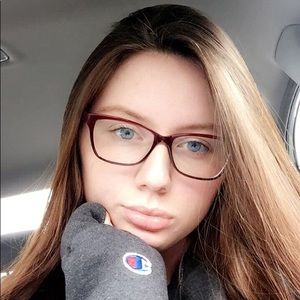 Meet your Posher, Juliet